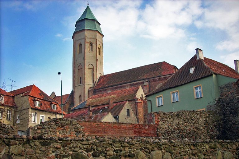 Kościół pw. Matki Boskiej Gromnicznej w Kożuchowie